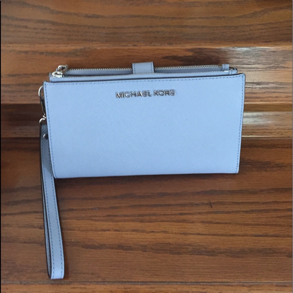 New Micheal Kors wallet